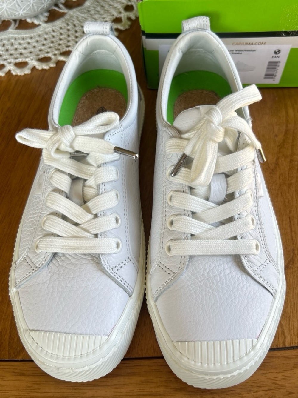 NWT CARIUMA Low White Premium Leather Sneaker - Picture 2 of 5